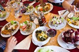 Fuori a cena ma anche in casa: allora come piegare il tovagliolo