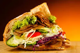 il Kebab a Genova non piace a tutti e fa discutere la sua qualità