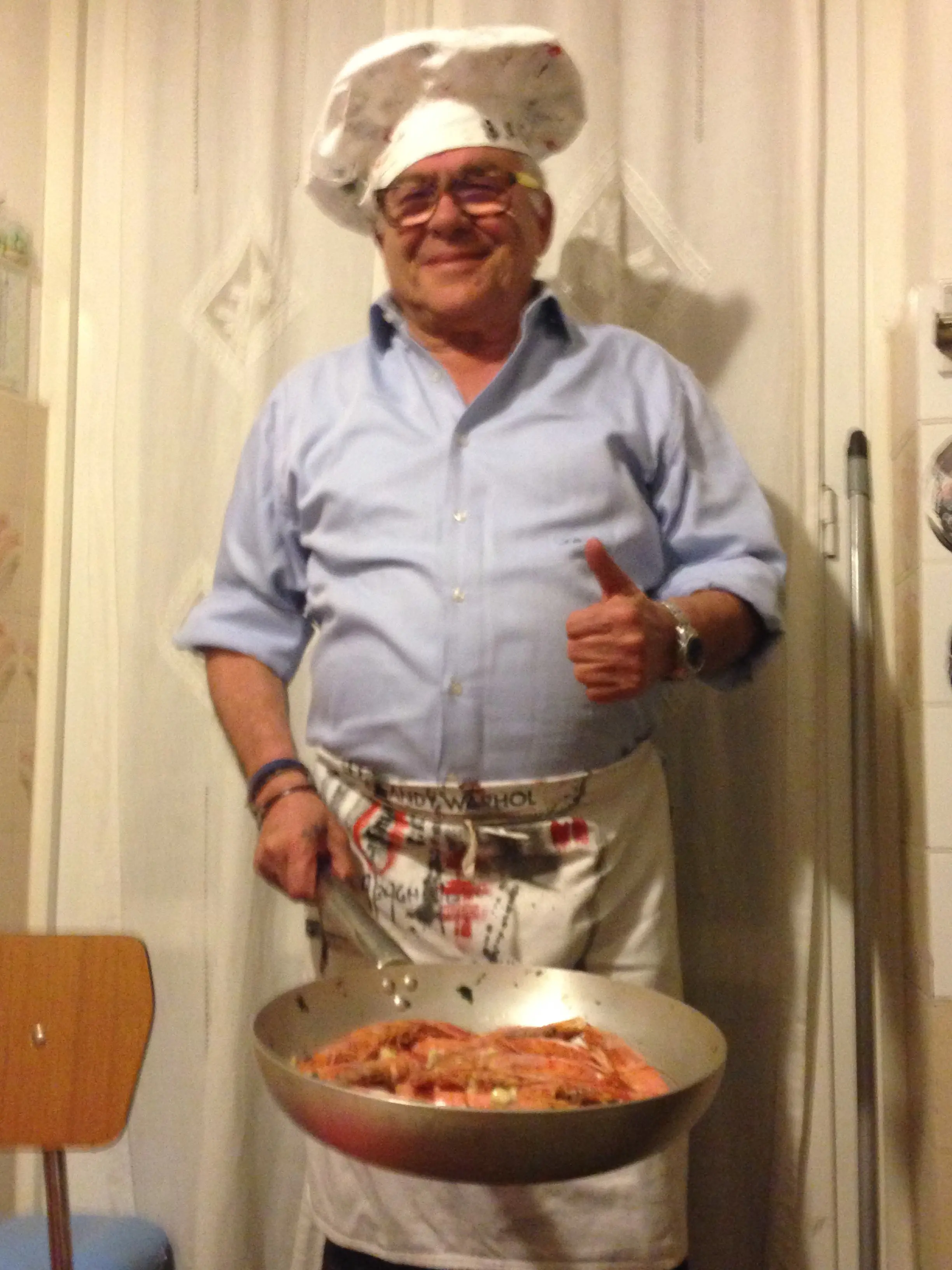 Angelo Baghino Bago è artista di grande valore ma non solo . Si destreggia molto bene anche ai fornelli come è accaduto l'altra sera.