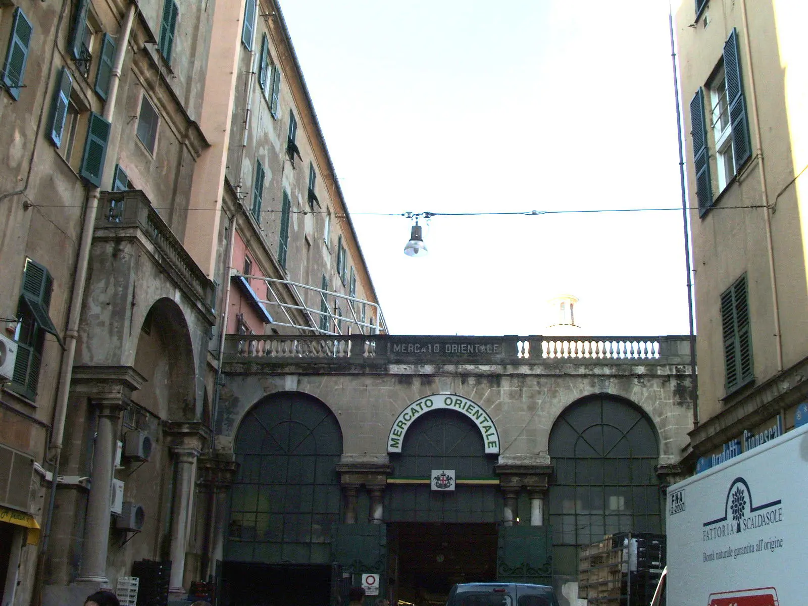 Mercato orientale di Genova