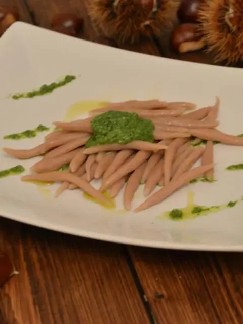 Trofie di castagne al pesto