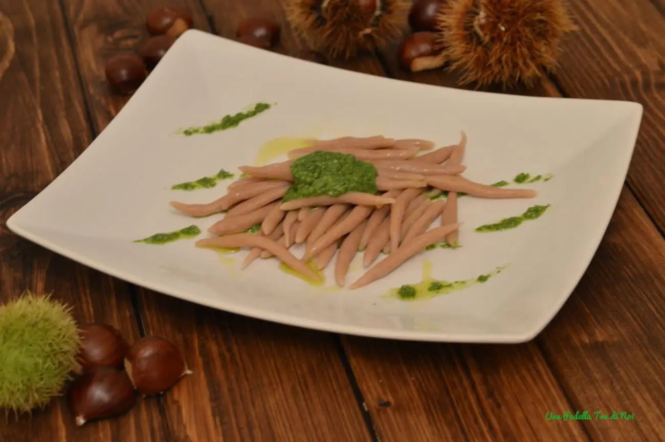Trofie di castagne al pesto