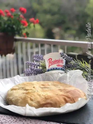 Torta di cipolle e olive nere