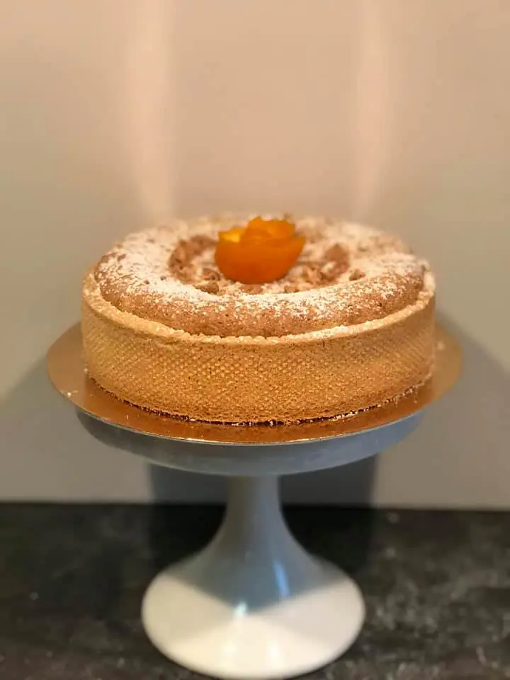 Torta all'amaretto