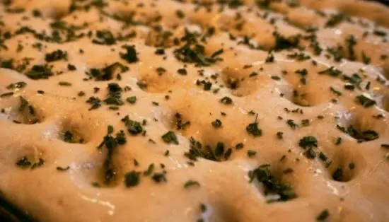 focaccia alla salvia