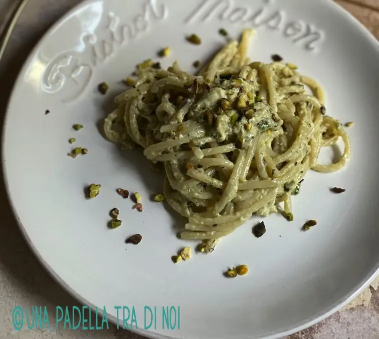 spaghetto col pesto di pistacchio