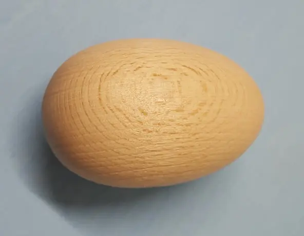 uovo di legno