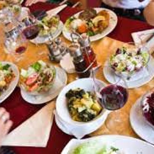 Fuori a cena ma anche in casa: allora come piegare il tovagliolo