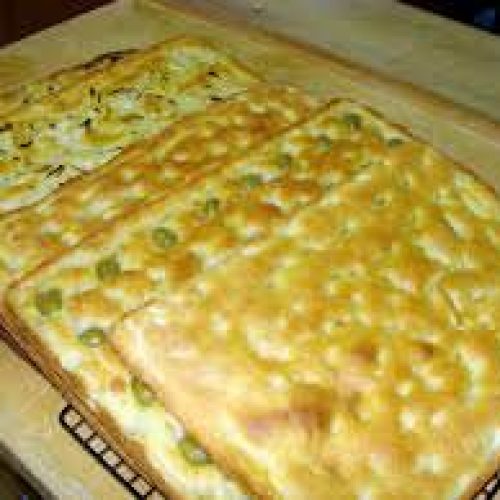 Focaccia genovese come farla in casa. Ma anche la focaccia della Marinetta