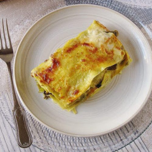 Lasagne al forno con l'asparago violetto di Albenga