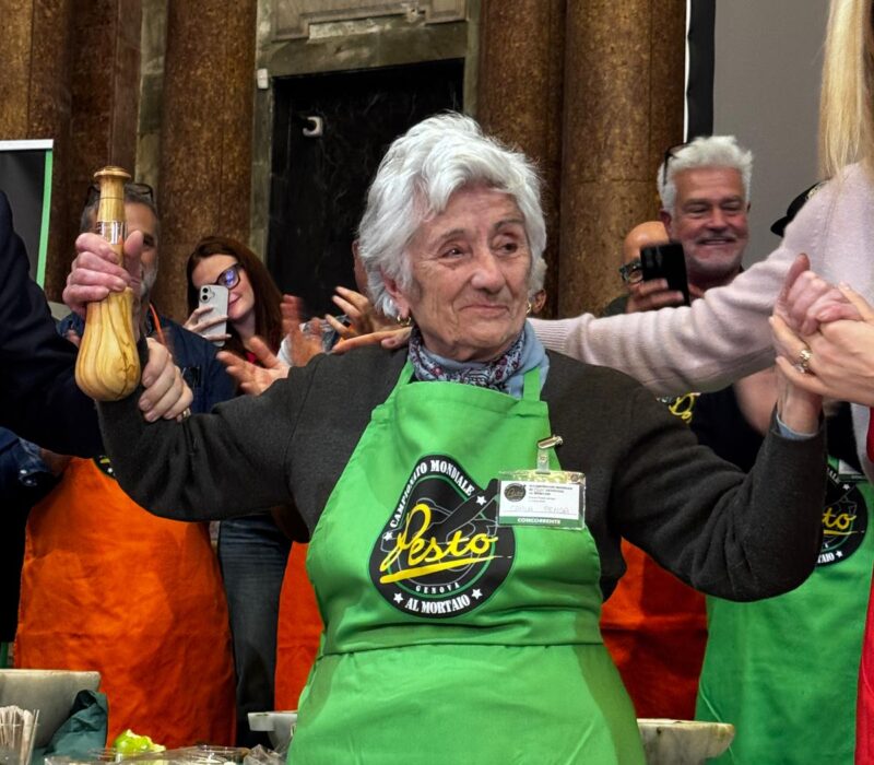 Carla Pensa la besagnina è la pestellatrice  mondiale