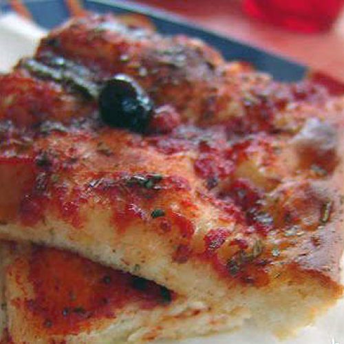 pizza ligure, La sardenaira è un gusto forte, molto adatto alla gente di mare.